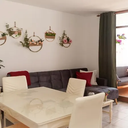 Thaisay Apartment Tias